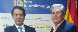 El Cuerpo Nacional Veterinario y el Foro Interalimentario renuevan el  Convenio de colaboracin para fomentar la divulgacin cientfico-tcnico del sector agroalimentario