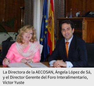 La Directora de la AECOSAN, Ángela López de Sá, y el Director Gerente del Foro Interalimentario, Víctor Yuste