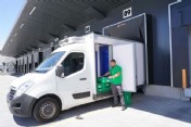 Repartidor con vehículo 3 temperaturas y descarga mecanizada en València